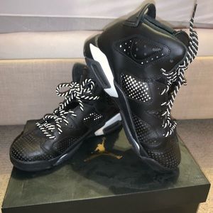 Jordan Retro 6 “ black cat “